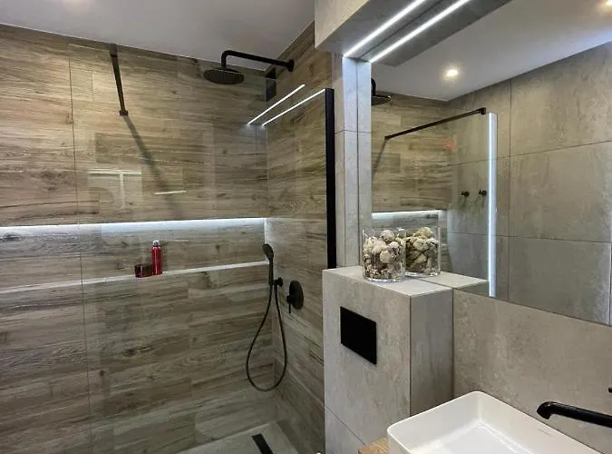 Przestronny Apartament 5 Min Od Centrum Katowic. Κατοβίτσε